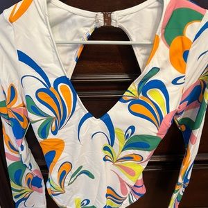 NWT CupShe Long Sleeve V Neck Open Back Swim Suit
